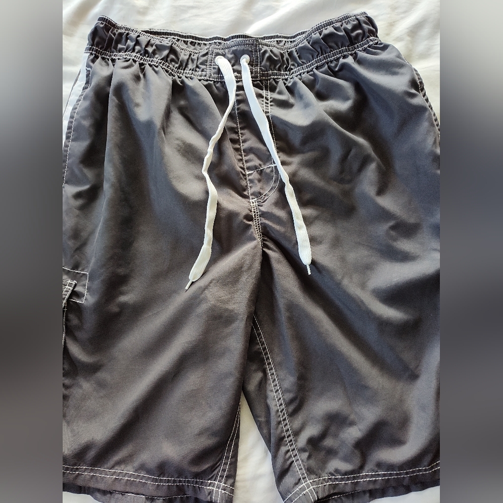 KANU SURF Men's Swim Trunks.  Size Large. Elastic/Tie Waist.  Lined Inside.